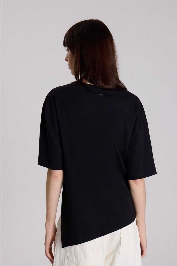 REMERA MC AULICUS NEGRO