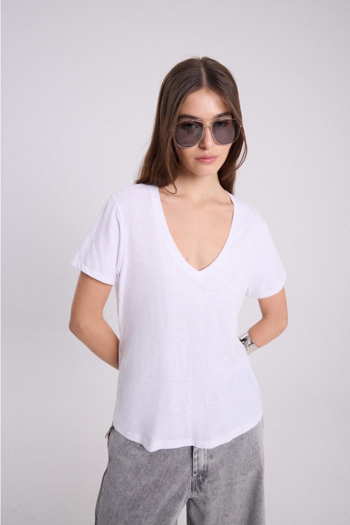 REMERA V PIGMEO BLANCO