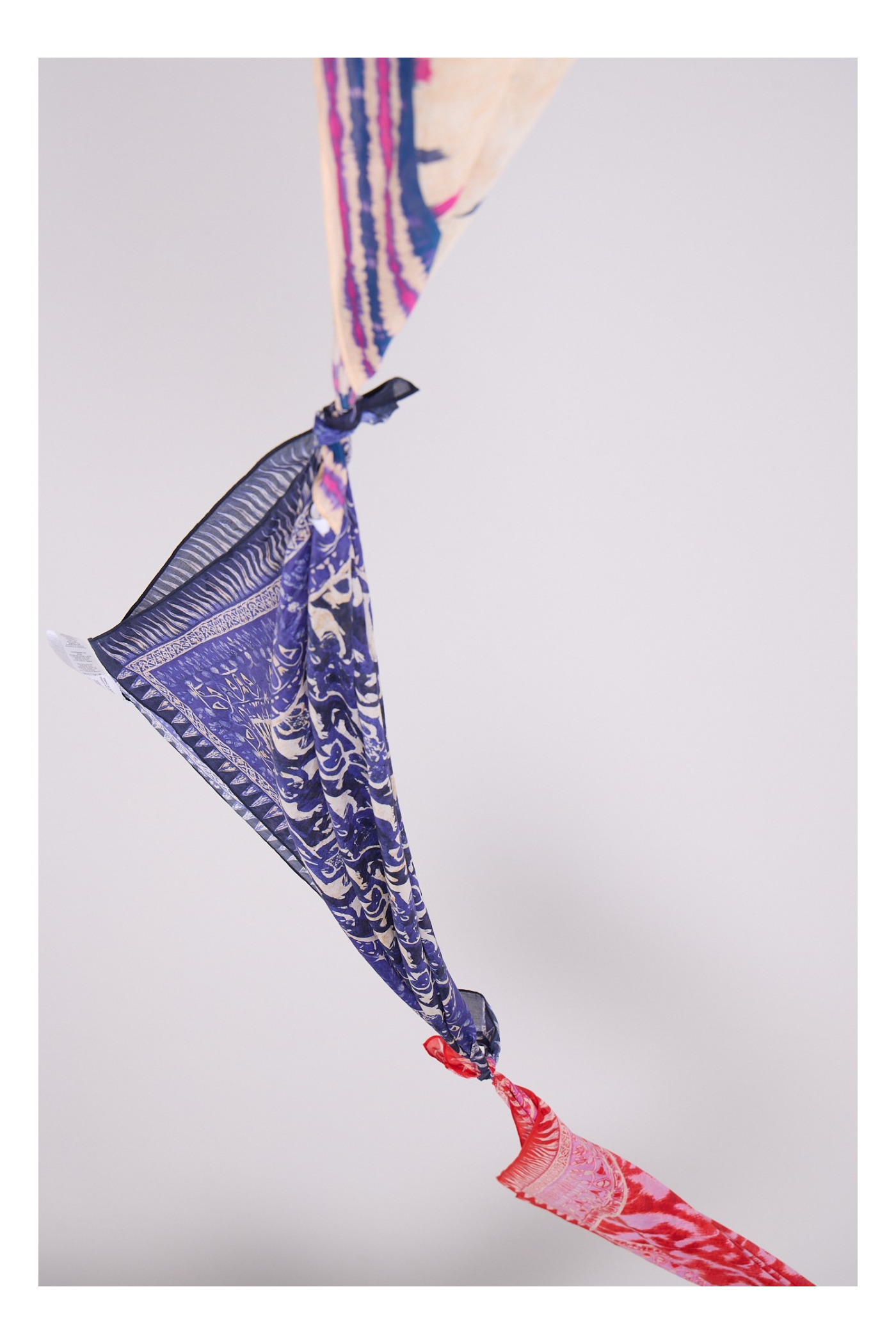 PAÑUELO GYANEA ESTAMPADO