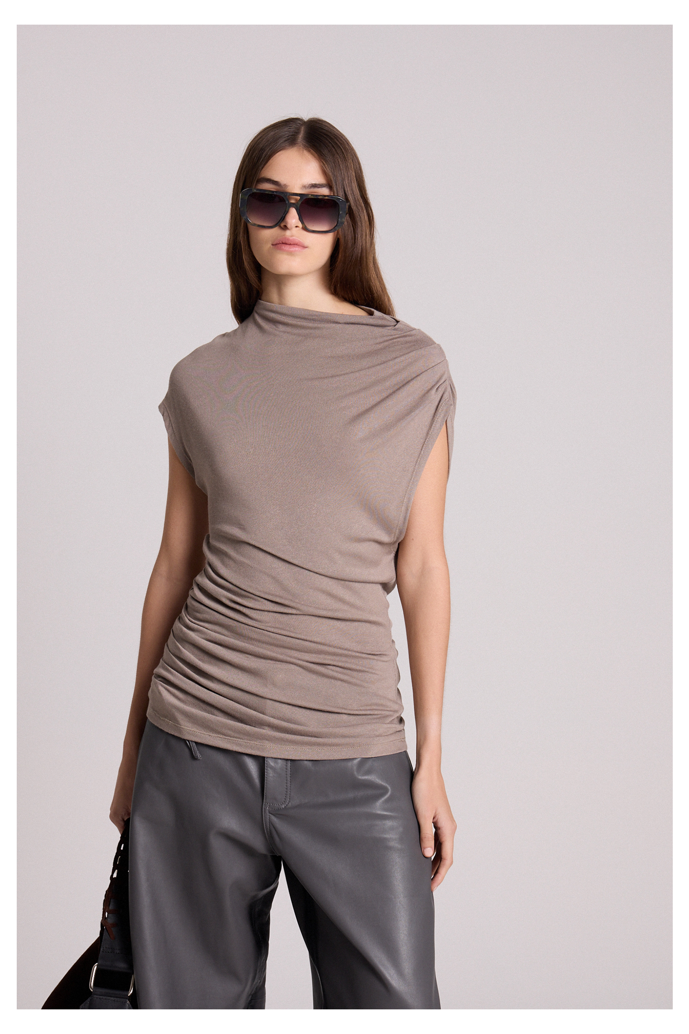 TOP YABEI GRIS