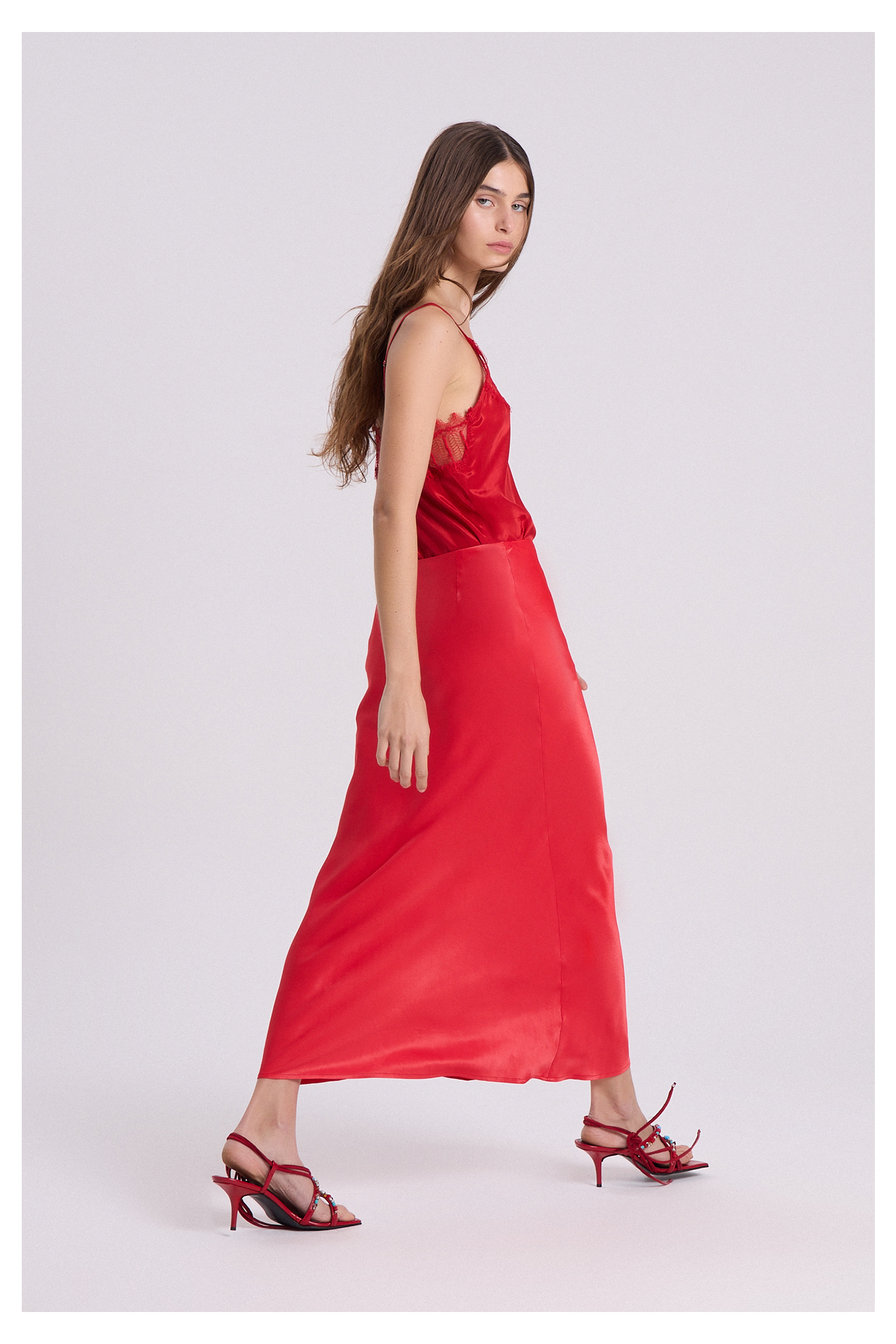 POLLERA RUBRA ROJO