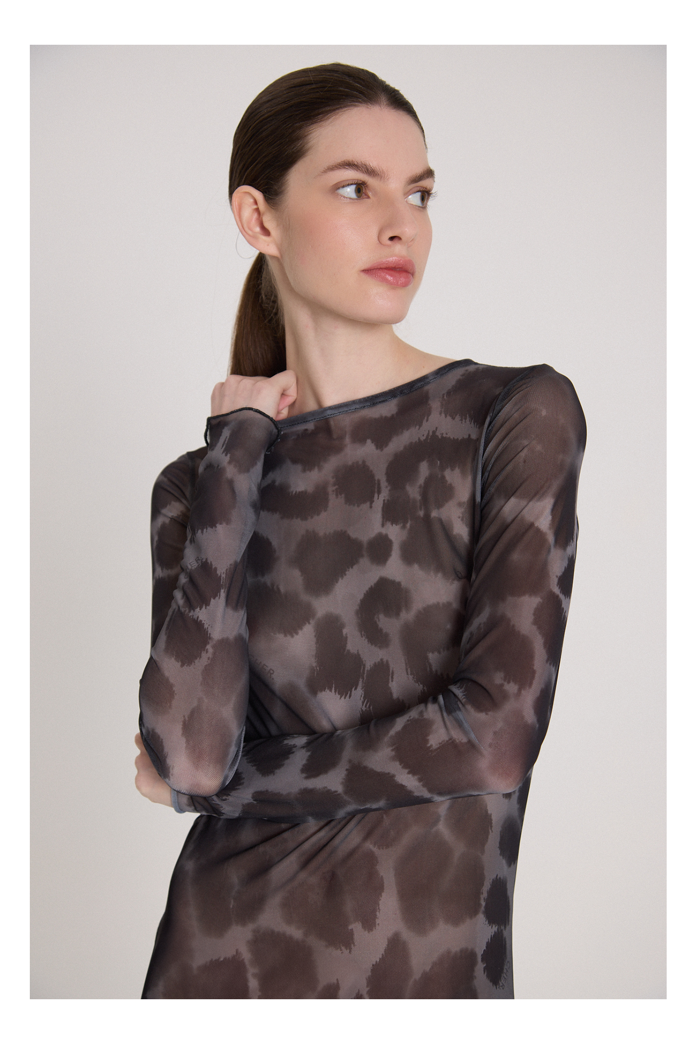 VESTIDO LARGO MESH GRIS
