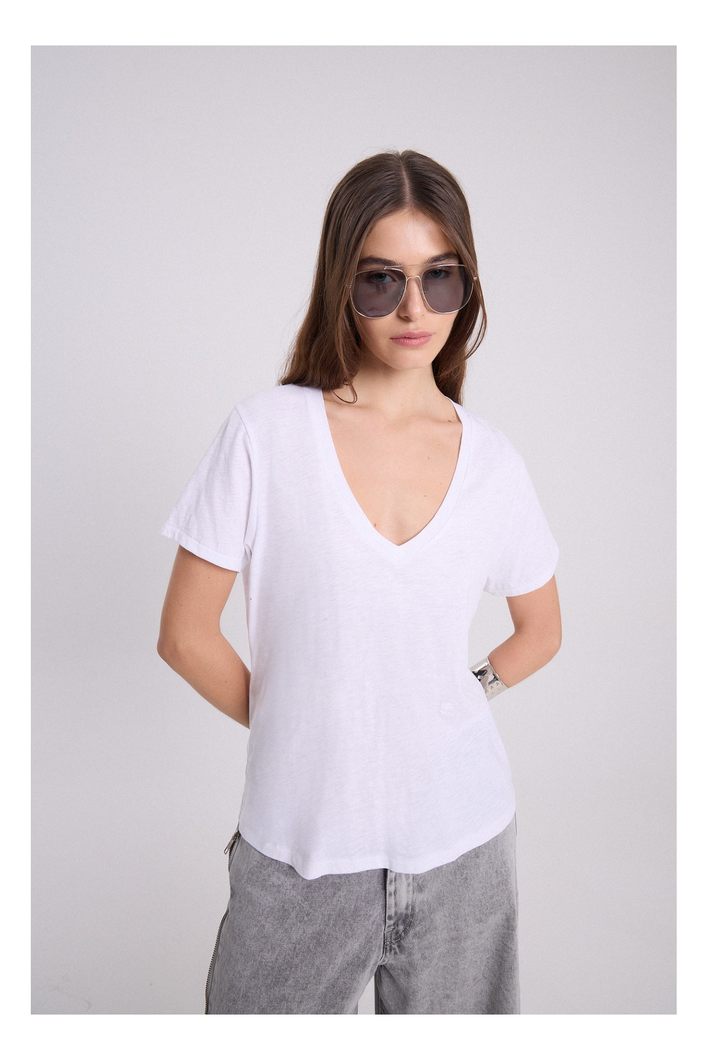 REMERA V PIGMEO BLANCO